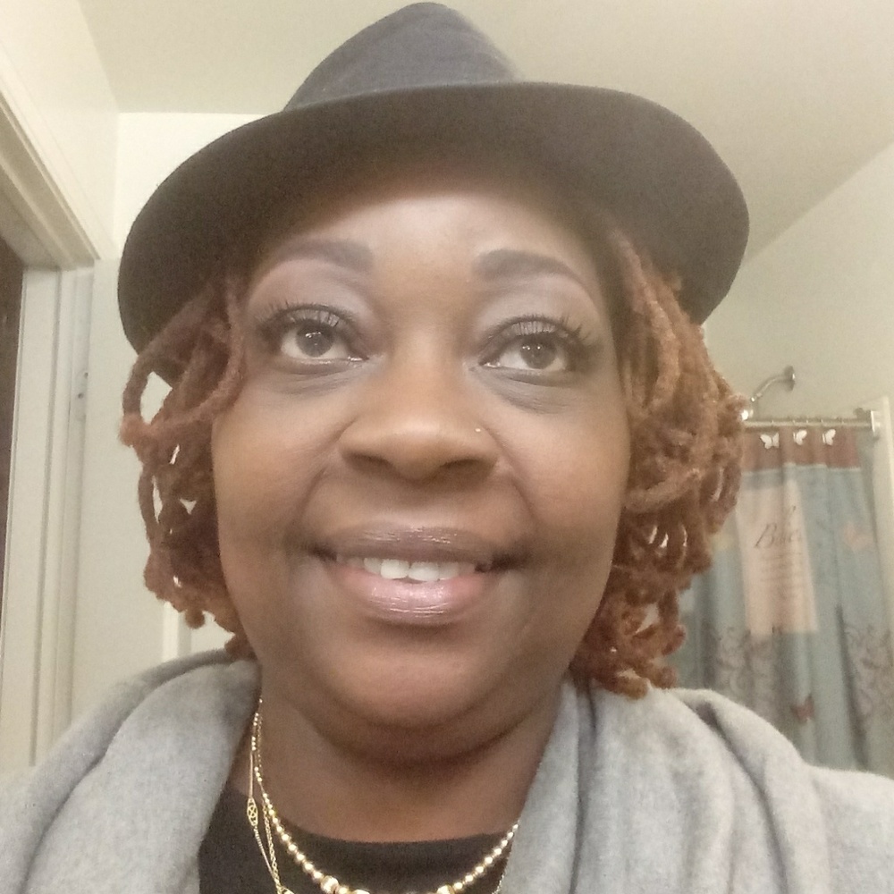 Meet your Posher, Odelia